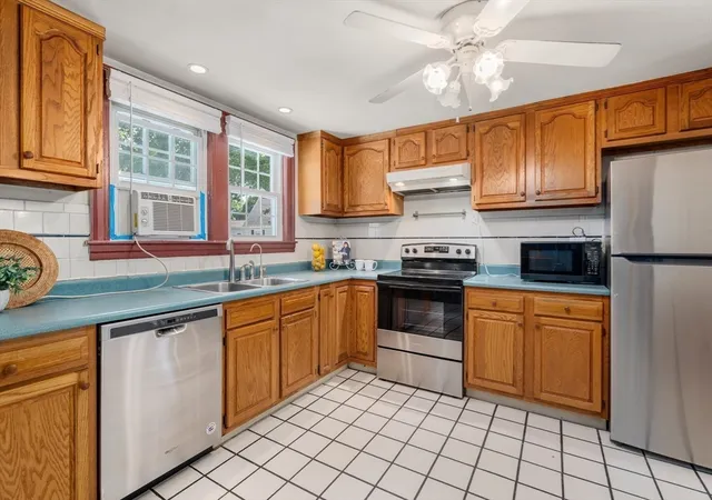 Photo 2 of Single family home for sale at 515 Lake Street, Worcester, MA 01604 | MLS# 73568870 | Listing updated on 2026-10-12