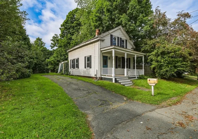 2nd image of 11 School St, Sunderland, MA 01375 | MLS# 73565537