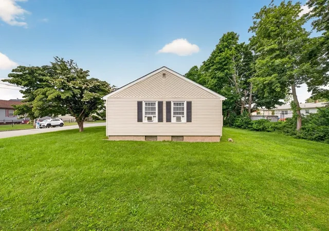 33rd image of 458 Orswell St, Fall River, MA 02721 | MLS# 73557778