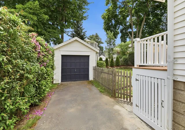 3rd image of 9 Mendum Street, Melrose, MA 02176 | MLS# 73538264