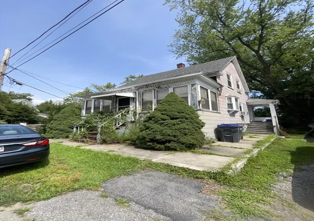 Photo 2 of Sale Pending at 9 Wilfred St, Methuen, MA 01844 | MLS# 73565439 | Listing updated on 2026-09-01