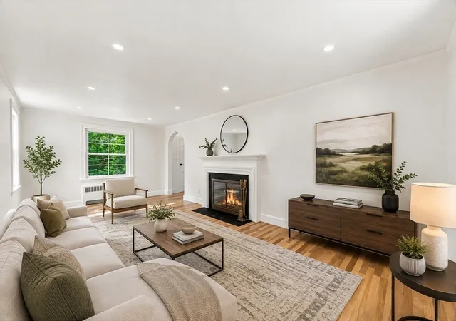 5th image of 49 Parkside Circle, Braintree, MA 02184 | MLS# 73559106