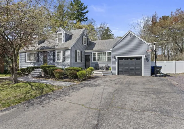 Homes for sale in Holbrook, MA | 167 Sycamore Street, Holbrook, MA 02343 | MLS# 73515962