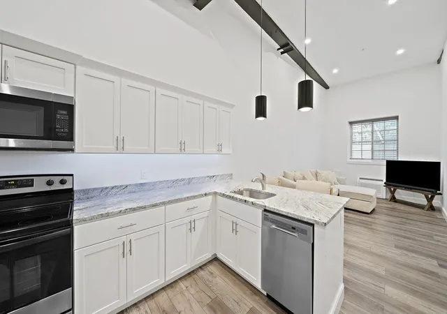 Listing Photo 4 - Condo for sale in building located at 10 Water St, Plymouth, MA 02360 - Unit #3