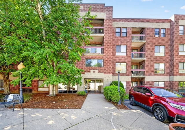 2nd image of 14 Heron St, West Roxbury, MA 02132