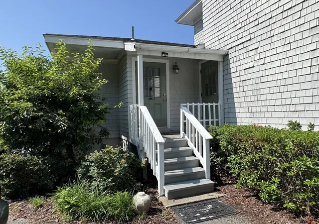 Homes for sale in Greenfield, MA | 335 Federal St, Greenfield, MA 01301 | MLS# 73407581
