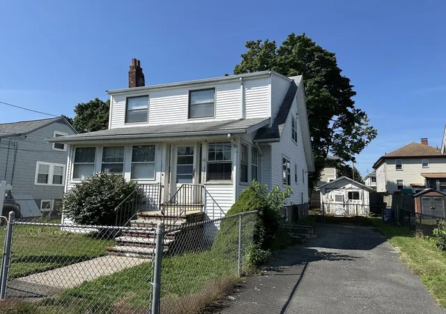 Photo 3 of Single family home for sale at 131 Farrington St, Quincy, MA 02170 | MLS# 73557398 | Listing updated on 2026-09-18