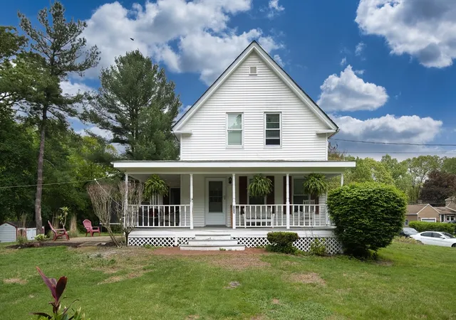 Photo 1 of Single family home for sale at 735 Hildreth St, Dracut, MA 01826 | MLS# 73564540 | Listing updated on 2026-09-18