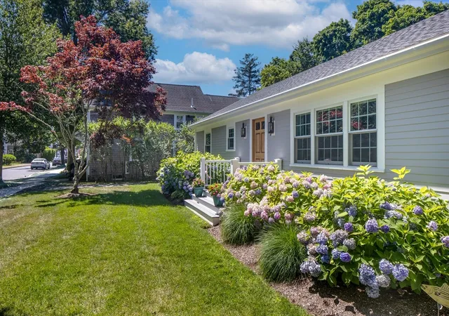 Homes for sale in Mattapoisett, MA | 33 Pearl St, Mattapoisett, MA 02739 | MLS# 73520803