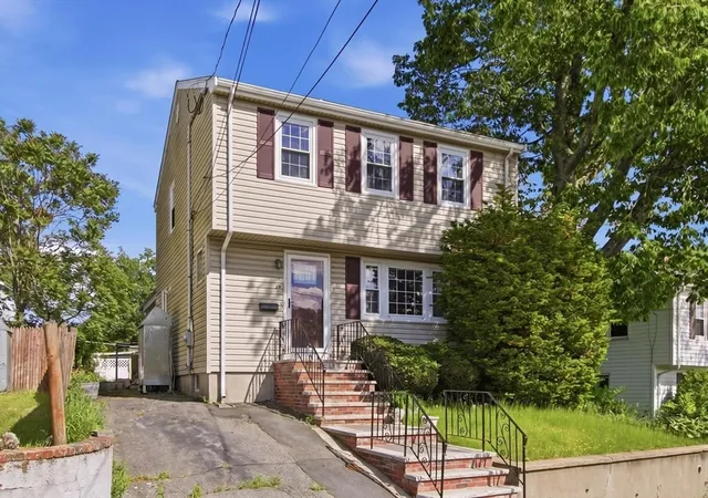 Homes for sale in Medford, MA | 29 Cleveland, Medford, MA 02155 | MLS# 73535345