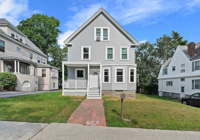 2nd image of 10 Trowbridge Rd, Worcester, MA 01609 | MLS# 73497274