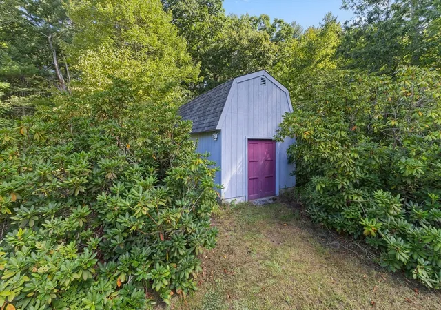 Photo 3 of Sale Pending at 627 Main St, Dunstable, MA 01827 | MLS# 73568496 | Listing updated on 2026-09-15