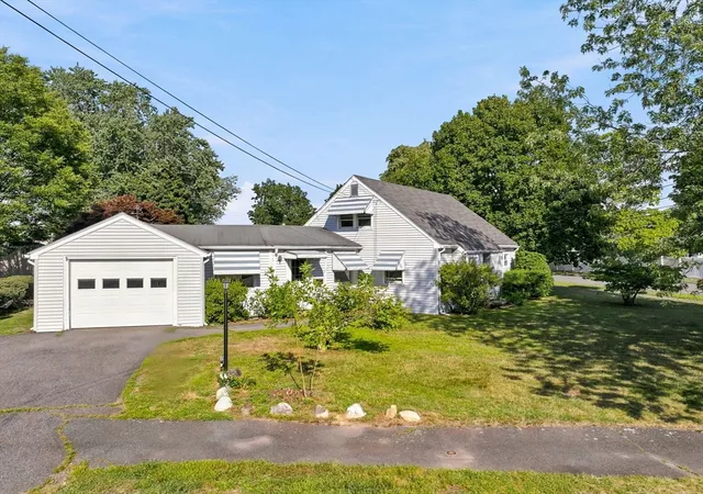 2nd image of 21 Flint St, Danvers, MA 01923 | MLS# 73565850