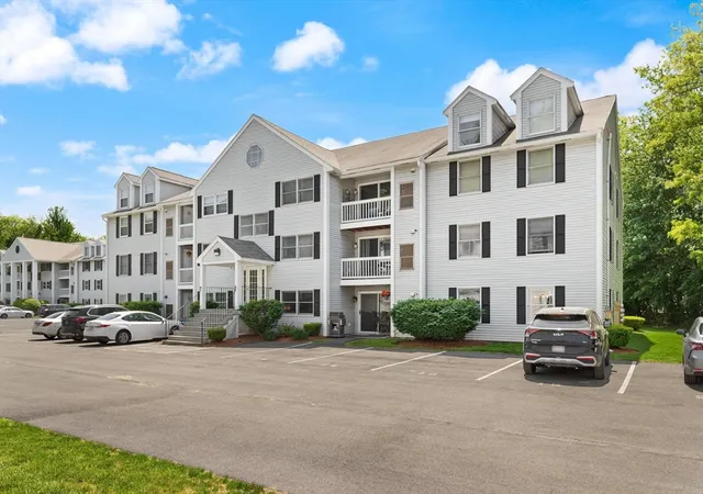 2nd image of 1830 Main St #15, Tewksbury, MA 01876 | MLS# 73546361