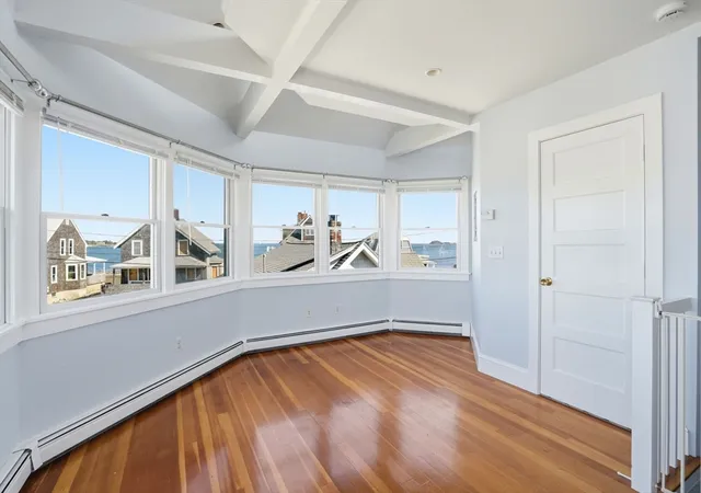 5th image of 7 Mildred St, Hull, MA 02045 | MLS# 73505088