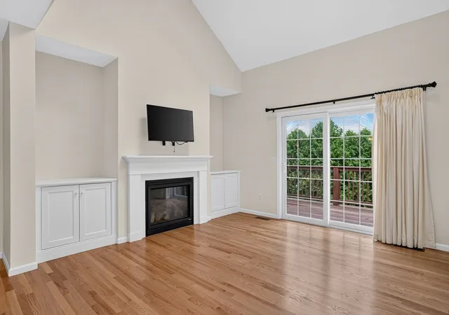 5th image of 4 Hastings Rd #4, Hudson, MA 01749 | MLS# 73557622