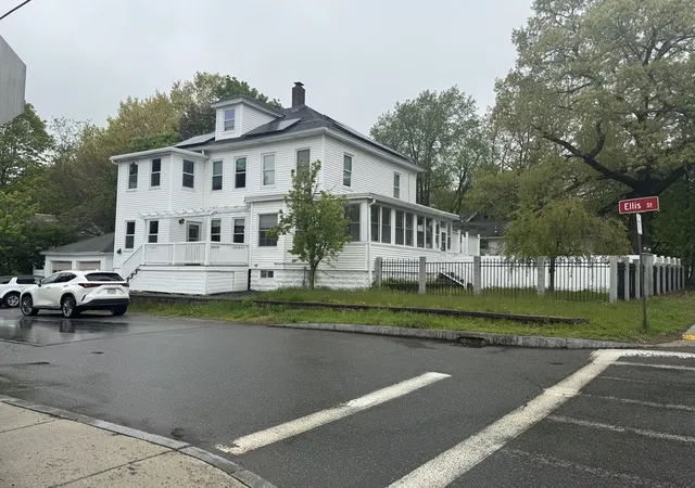4th image of 343 South St, Fitchburg, MA 01420 | MLS# 73518473