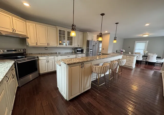 5th image of 343 South St, Fitchburg, MA 01420 | MLS# 73518473