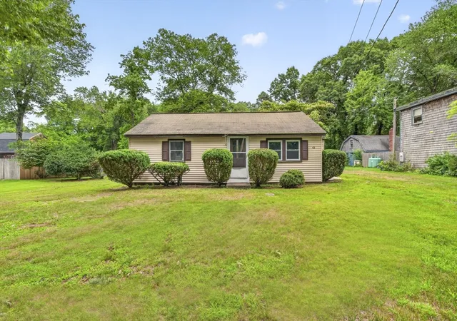 1st image of 42 Cottage Dr, Holliston, MA 01746 | MLS# 73550283