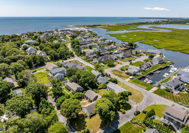 2nd image of 11a Gtwy St, South Yarmouth, MA 02664