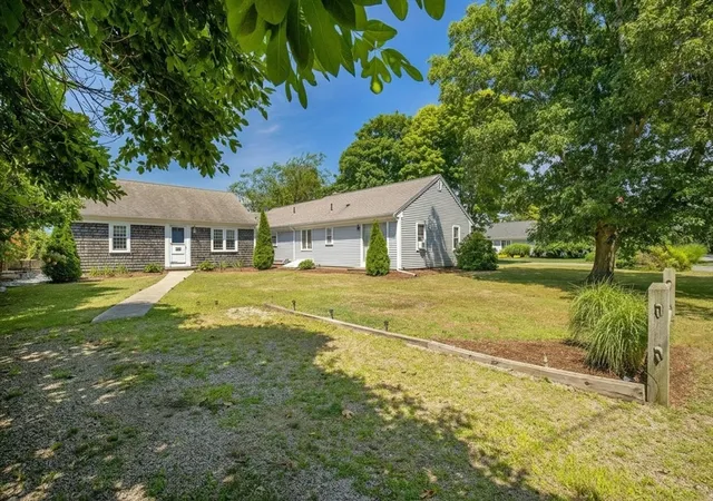 3rd image of 11a Gtwy St, South Yarmouth, MA 02664