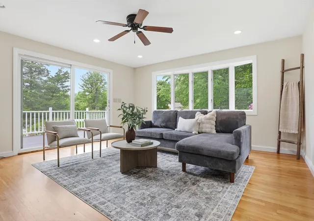 2nd image of 6 Hillcrest Rd, Bedford, MA 01730 | MLS# 73529119