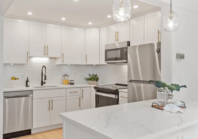 3rd image of 286 Fenno St #5, Revere, MA 02151 | MLS# 73529727
