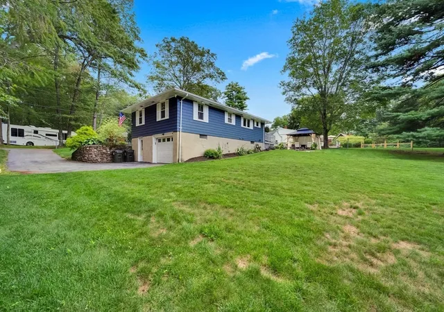 Photo 4 of Sale Pending at 25 Old Dudley Rd, Oxford, MA 01540 | MLS# 73546673 | Listing updated on 2026-09-16