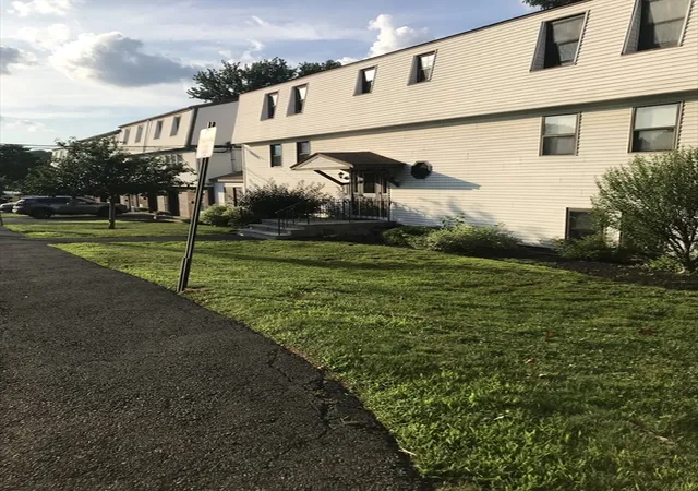 5th image of 1 Atkinson Dr #5, Saugus, MA 01906 | MLS# 73550951