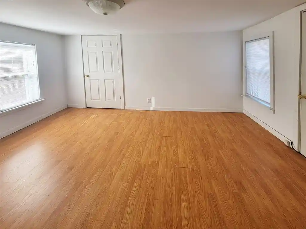 13th image of 12 School St, Lawrence, MA 01913