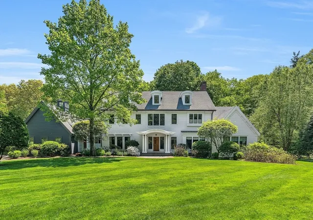 1st image of 10 Chandler Circle, Weston, MA 02493 | MLS# 73535557