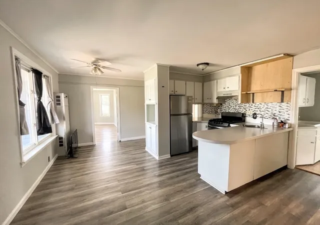 Listing Photo 4 - Condo for sale in building located at 223 Mechanic St, Leominster, MA 01550