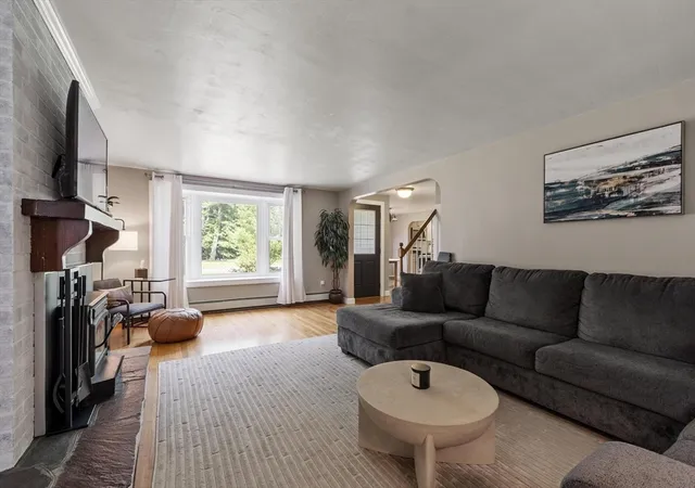 5th image of 167 Gates Pond Rd, Berlin, MA 01503 | MLS# 73526643