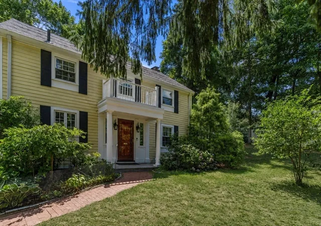 37th image of 560 Worcester St, Wellesley, MA 02481 | MLS# 73566903