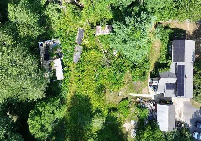 2nd image of 127 Pleasant St, Pembroke, MA 02359 | MLS# 73559108