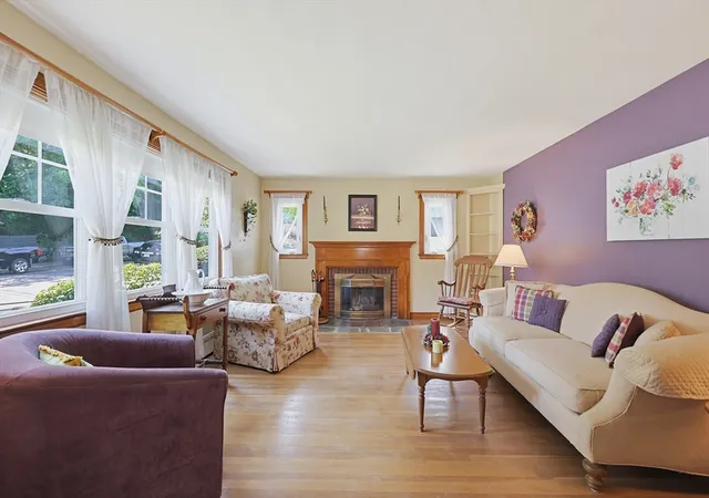 5th image of 11 Bright St, Waltham, MA 02453 | MLS# 73547519