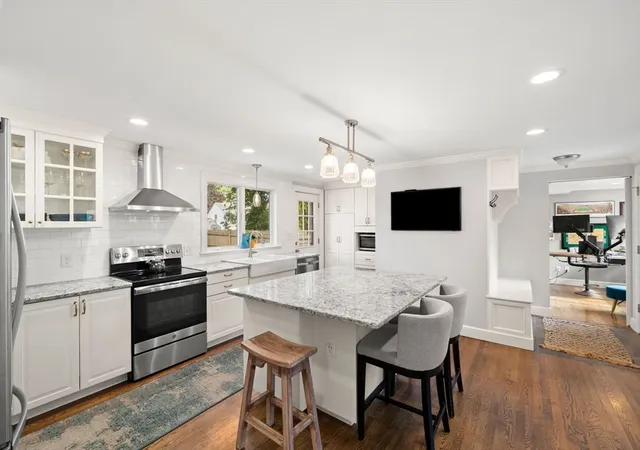 5th image of 53 Sargent Rd, Swampscott, MA 01907 | MLS# 73562499