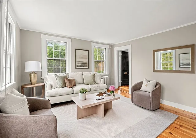 Photo 4 of Sale Pending at 14 Linden St, Marblehead, MA 01945 | MLS# 73550335 | Listing updated on 2026-09-29