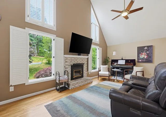 Homes for sale in Ashland, MA | 33 Brimstone Way, Ashland, MA 01721 | MLS# 73546098