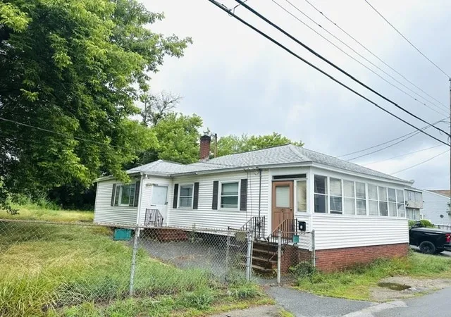 Homes for sale in Lowell, MA | 10 Lafayette St, Lowell, MA 01854 | MLS# 73539705
