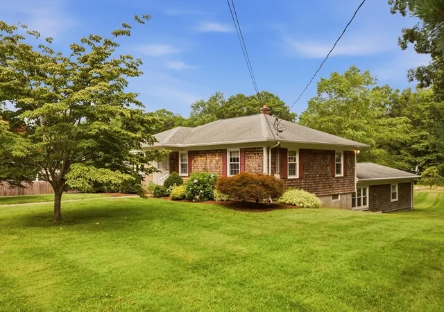 4th image of 145 Stoney Hill Rd, Swansea, MA 02777 | MLS# 73566261