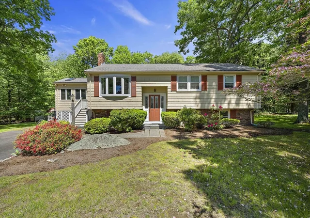 Homes for sale in Stoughton, MA | 156 Third St, Stoughton, MA 02072 | MLS# 73527969