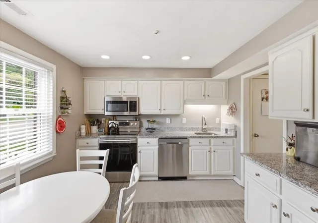 Homes for sale in Stoughton, MA | 6 Jennifer Lane #6, Stoughton, MA 02072 | MLS# 73525070