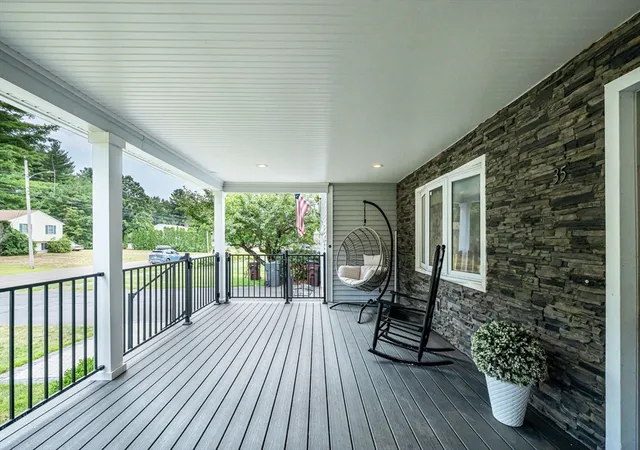 4th image of 35 East Glen St, Westfield, MA 01085 | MLS# 73560037