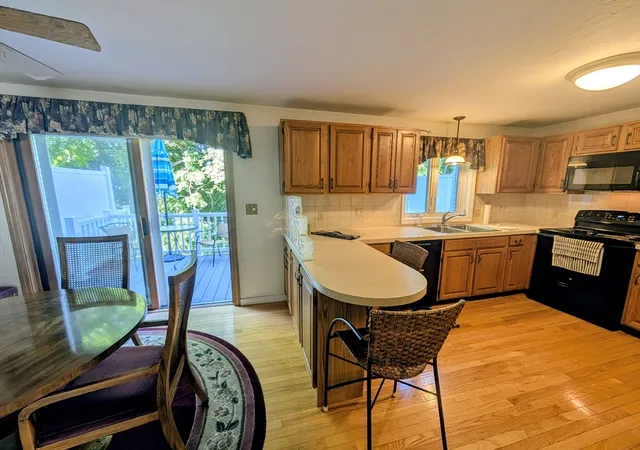 Listing Photo 4 - Condo for sale in building located at 28 Highcrest Park, Webster, MA 01570 - Unit #28