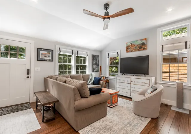 4th image of 132 Williams Ave, Pocasset, MA 02559 | MLS# 73558494