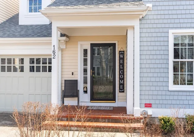 3rd image of 162 Godfrey Dr #162, Norton, MA 02766 | MLS# 73496809