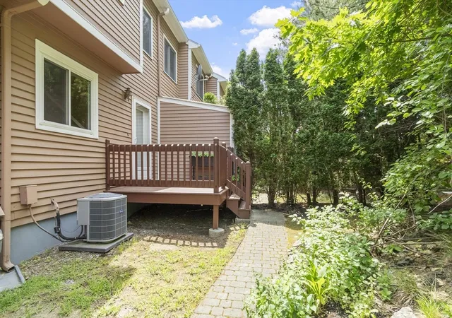 Homes for sale in Salem, MA | 13 Nightingale Lane, Salem, MA 01970 | Houzeo