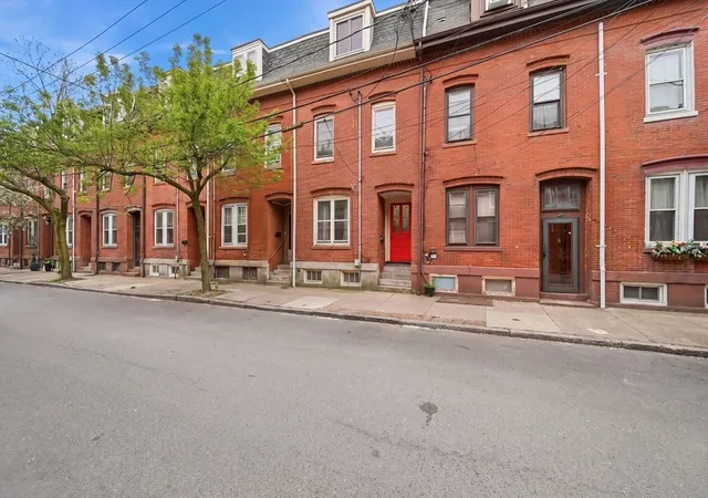 Homes for sale in Chelsea, MA | 28 Medford St, Chelsea, MA 02150 | MLS# 73529733