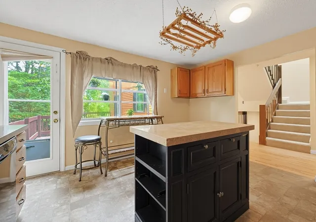 Listing Photo 4 - Condo for sale in building located at 25 Country Clb Ln, Milford, MA 01757 - Unit #D